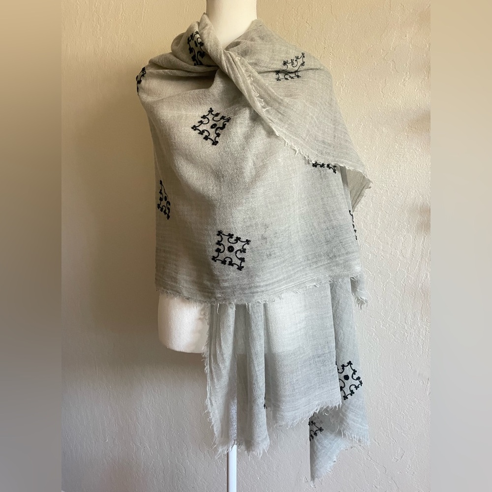 Vintage Light Gray Scarf with Black Embroidered Motifs